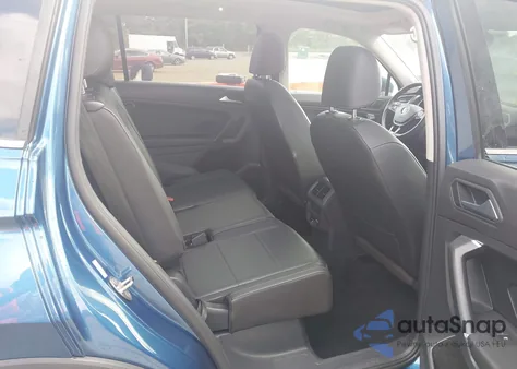 2020 Volkswagen Tiguan 2.0T Se/2.0T Se R-Line Black/2.0T Sel z USA, uszkodzony, nr VIN 3VV3B7AX6LM129522